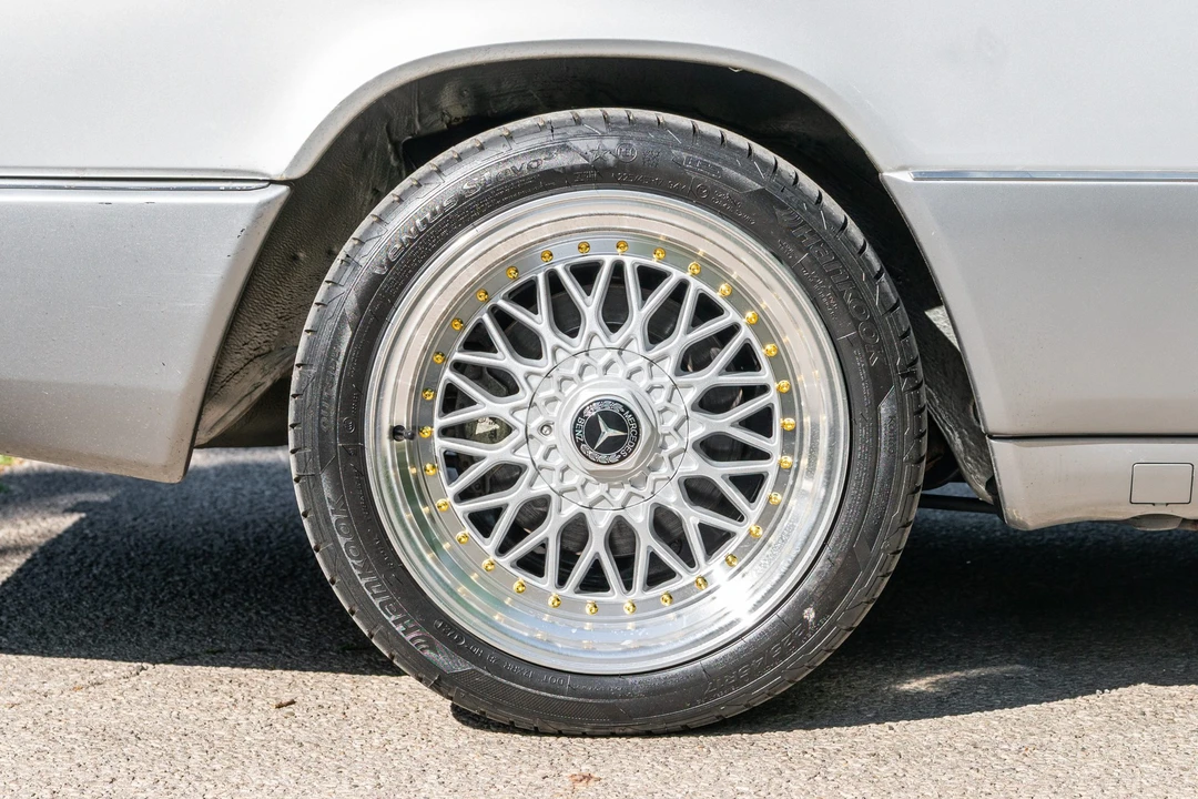 1993 Mercedes-Benz W124 E-Class - Image 25 of 31