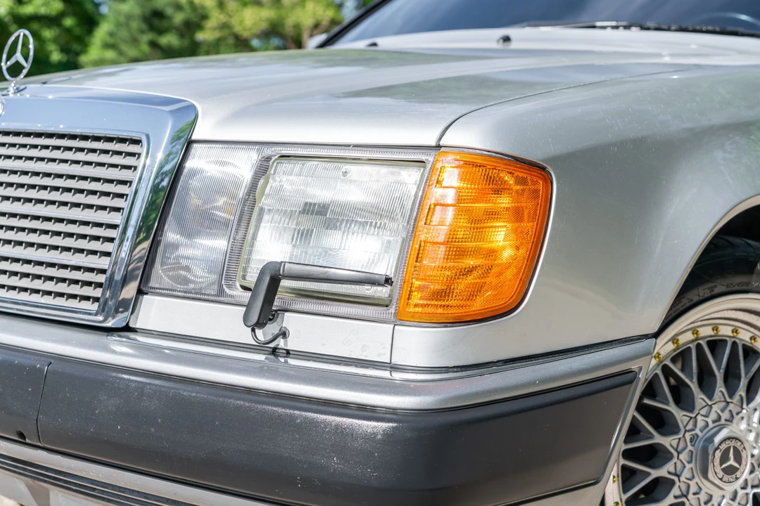 1993 Mercedes-Benz W124 E-Class - Image 14 of 31