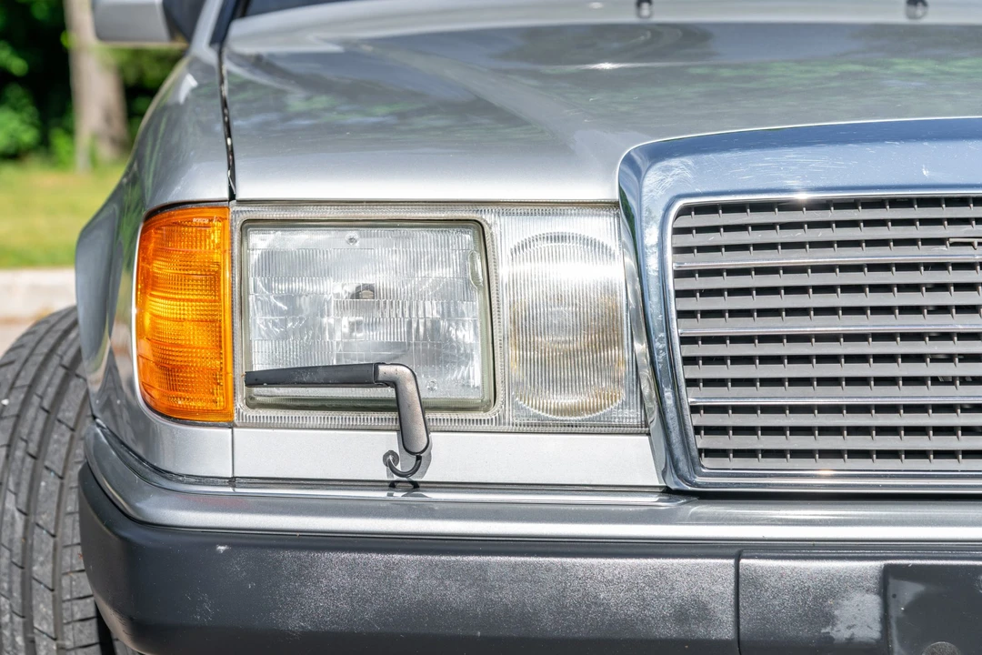 1993 Mercedes-Benz W124 E-Class - Image 13 of 31