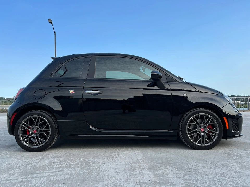 2014 Fiat Abarth 500 - Image 10 of 31