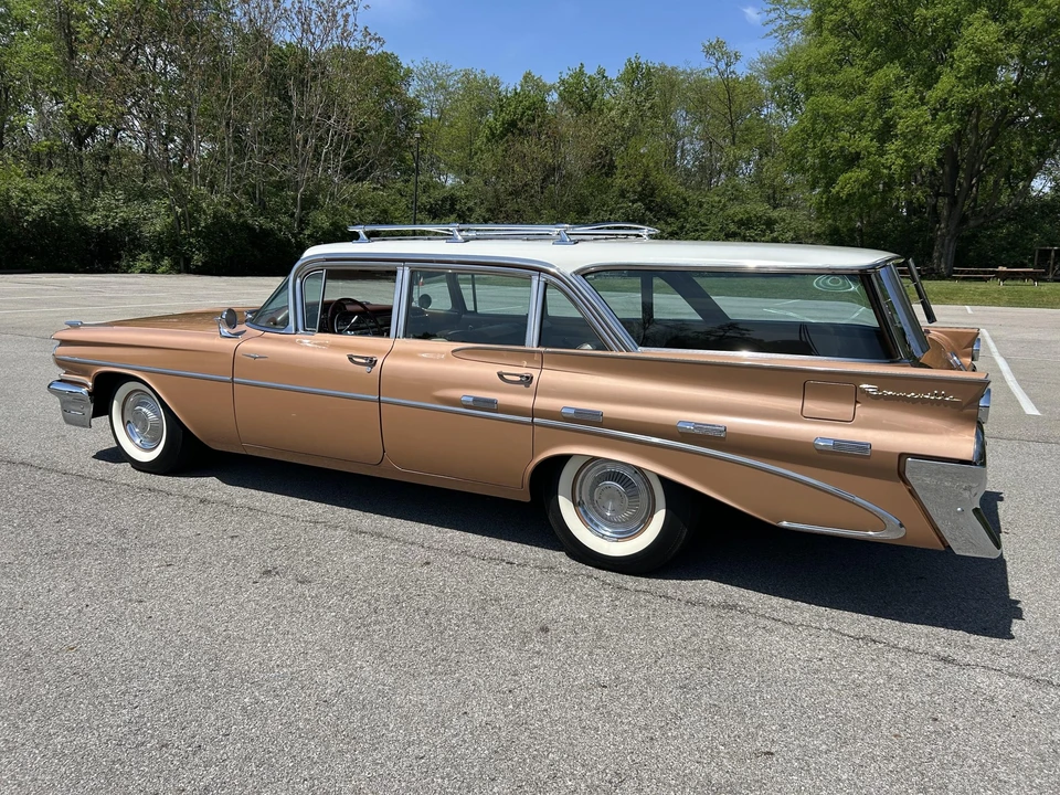 1959 Pontiac Safari - Image 9 of 31