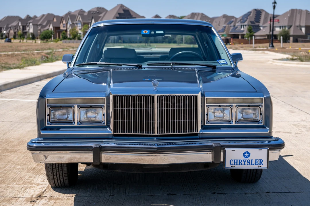 1985 Chrysler New Yorker - Image 2 of 31