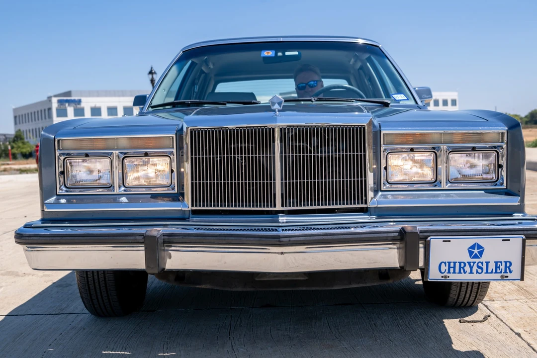 1985 Chrysler New Yorker - Image 17 of 31