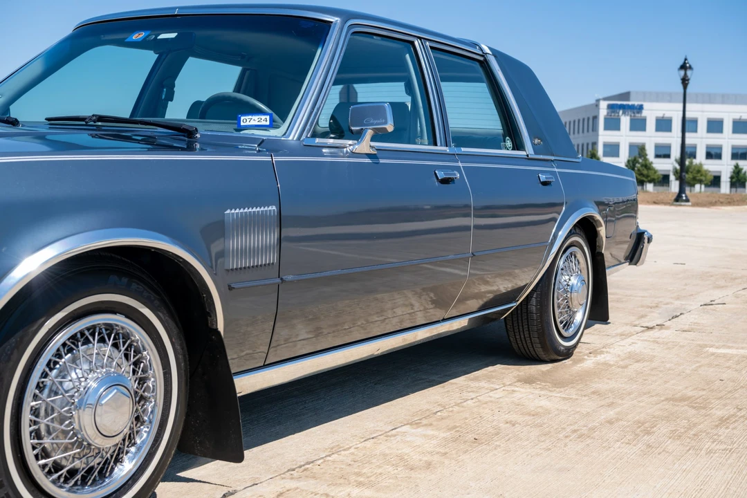 1985 Chrysler New Yorker - Image 21 of 31