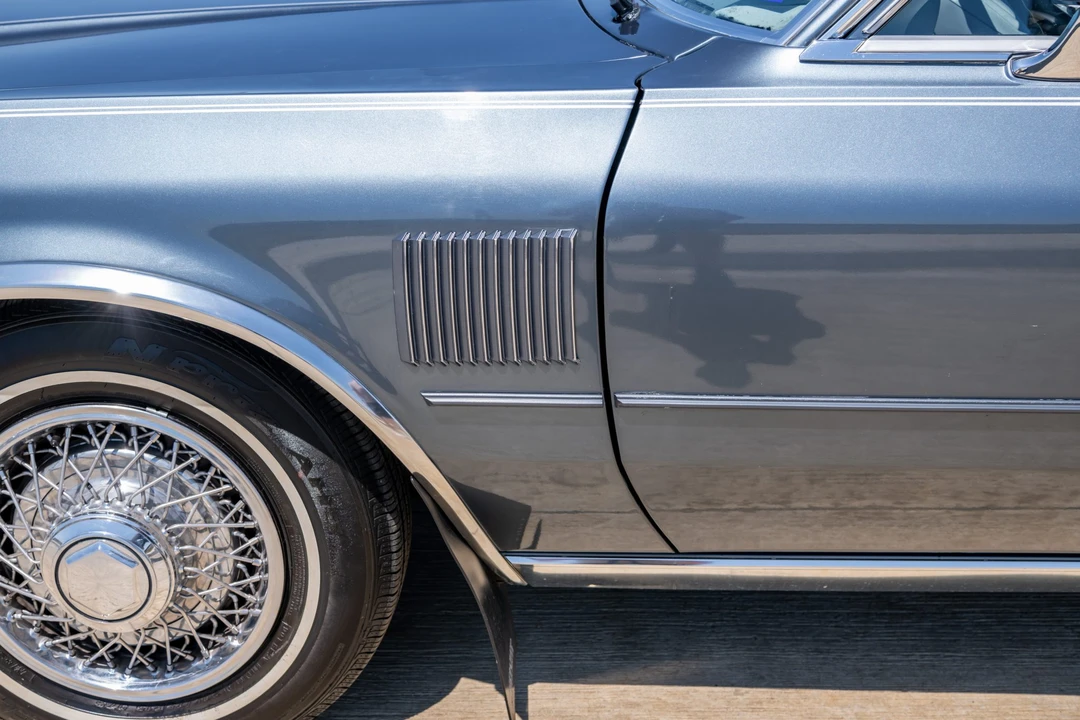 1985 Chrysler New Yorker - Image 30 of 31