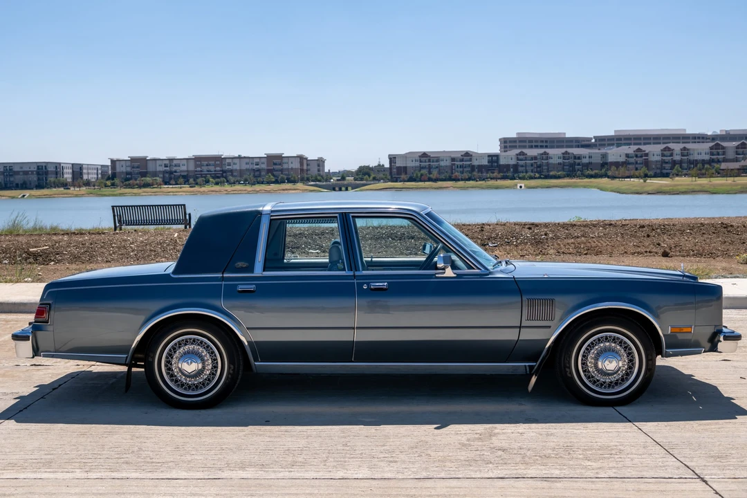 1985 Chrysler New Yorker - Image 4 of 31