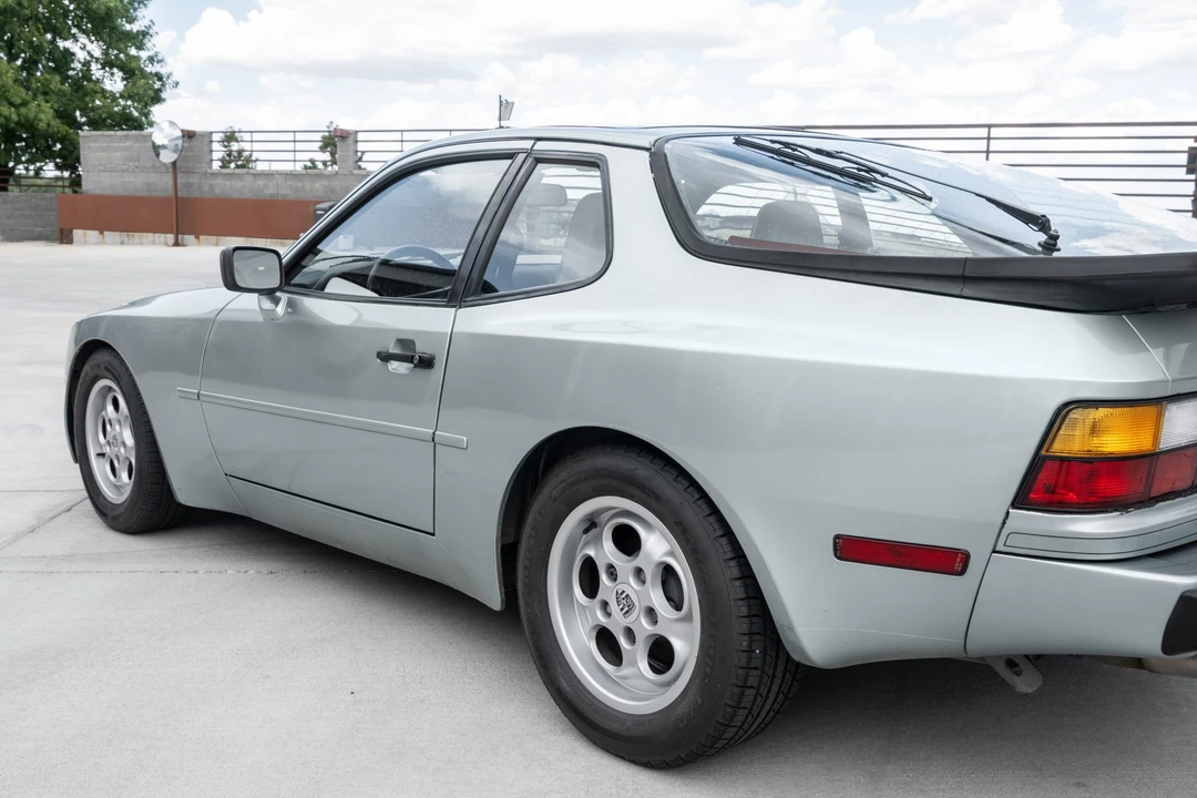 1985 Porsche 944 - Image 25 of 31