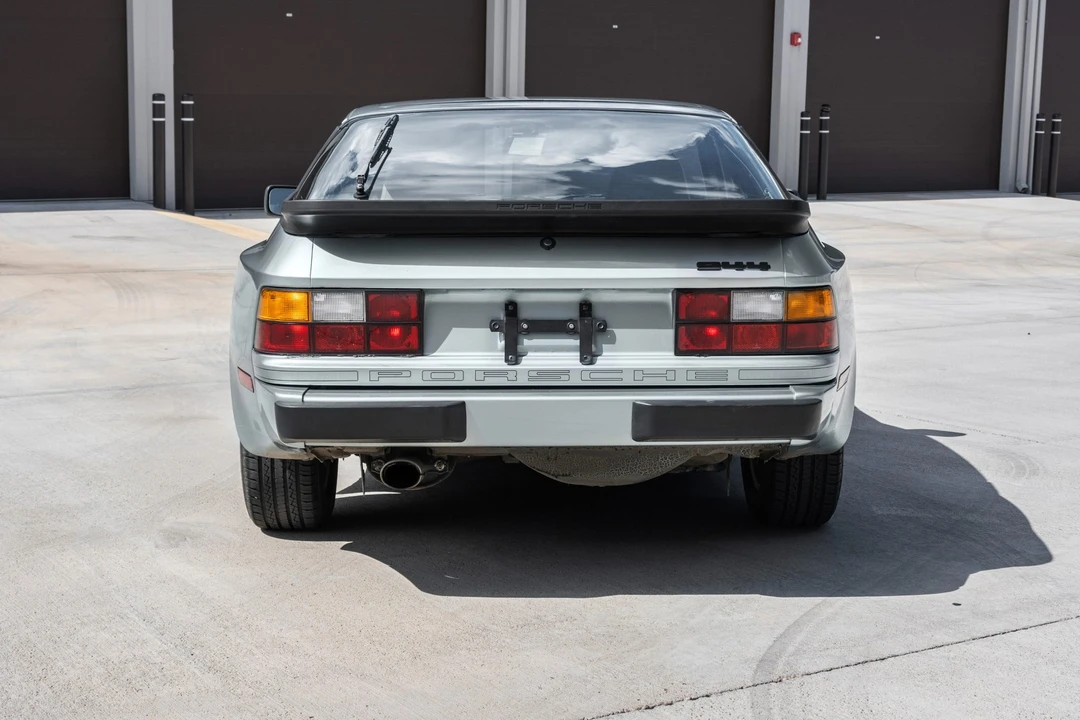 1985 Porsche 944 - Image 5 of 31