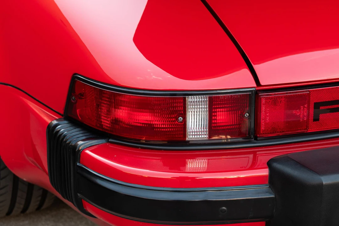 1986 Porsche 911 Carrera 3.2 - Image 18 of 31