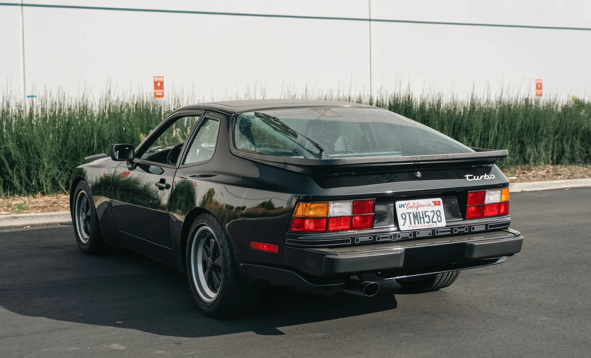 1986 Porsche 944 Turbo - Image 11 of 31