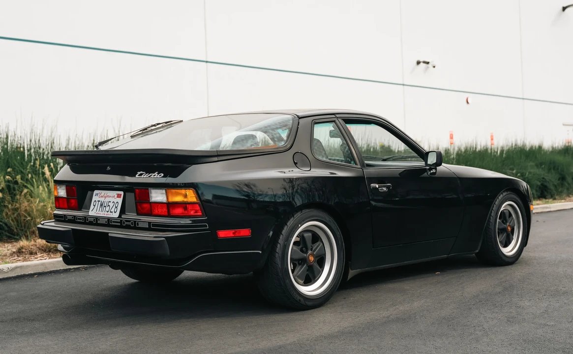 1986 Porsche 944 Turbo - Image 14 of 31