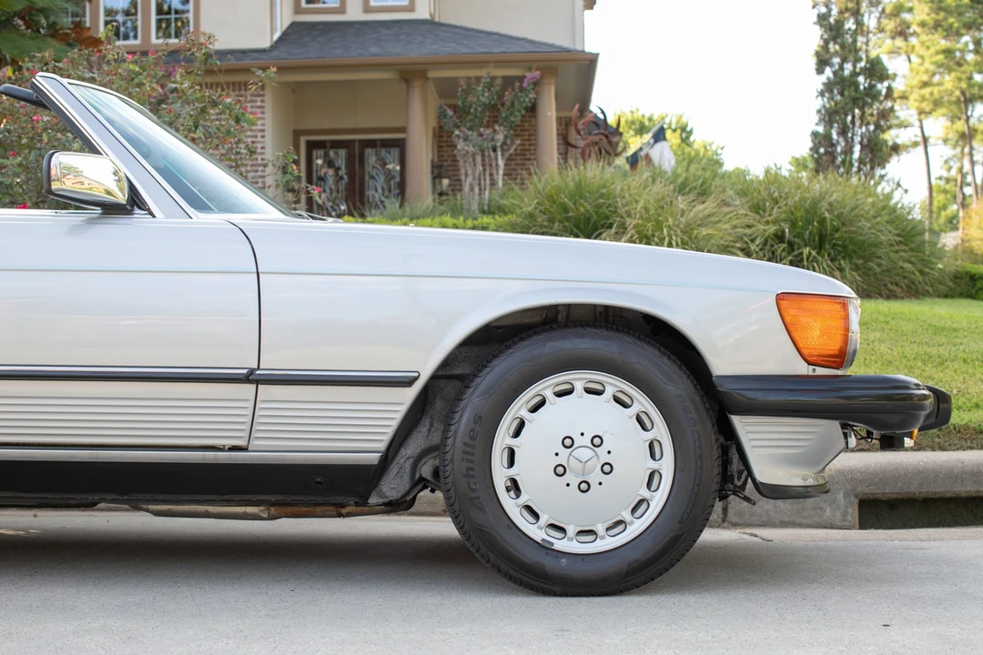 1987 Mercedes-Benz R107 SL-Class - Image 24 of 31
