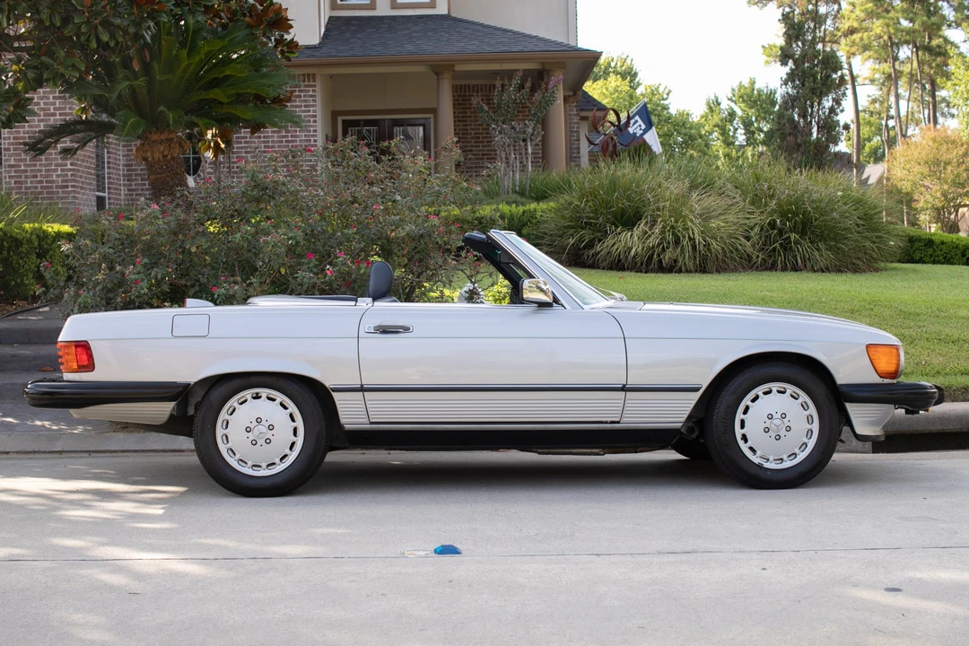 1987 Mercedes-Benz R107 SL-Class - Image 13 of 31