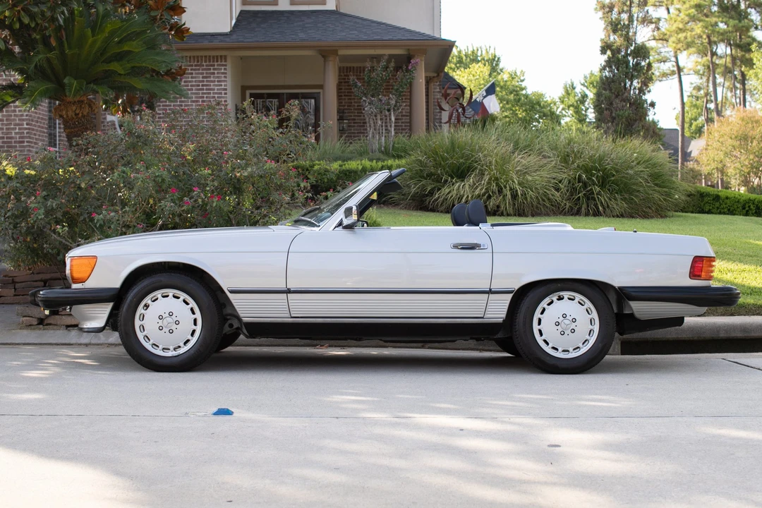 1987 Mercedes-Benz R107 SL-Class - Image 17 of 31