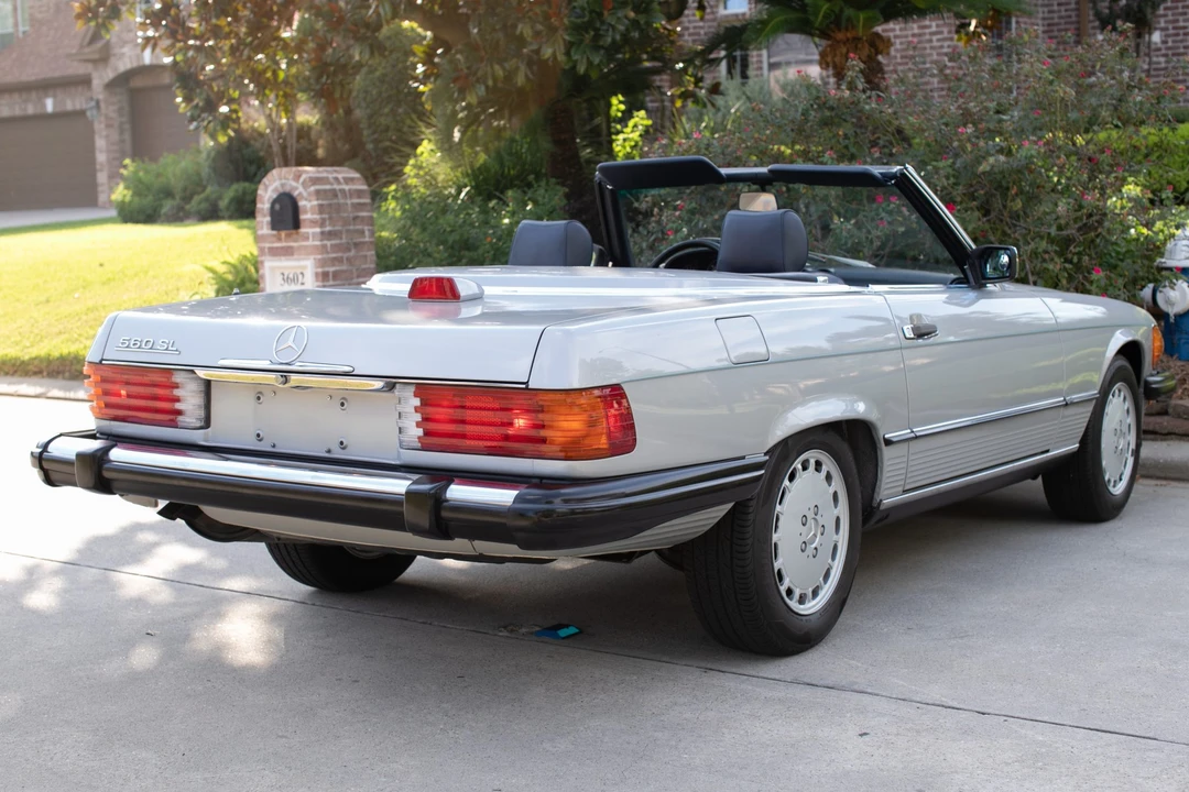 1987 Mercedes-Benz R107 SL-Class - Image 18 of 31