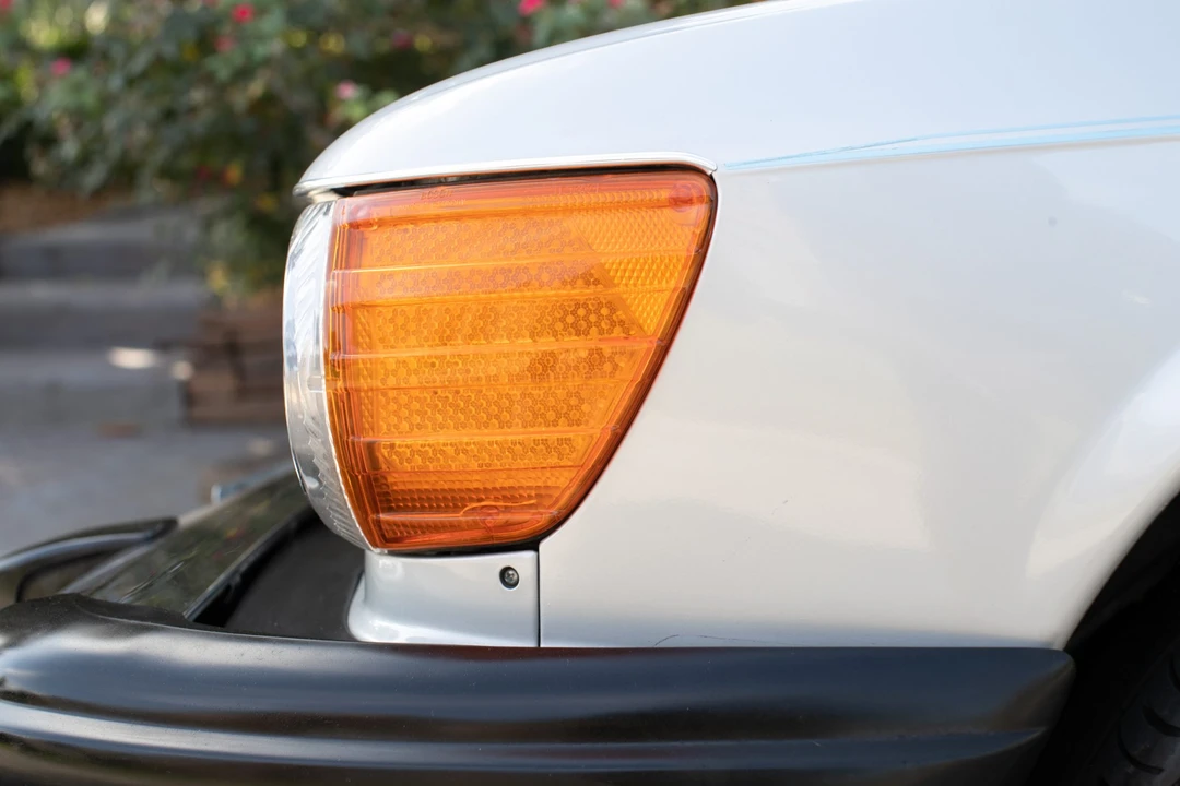 1987 Mercedes-Benz R107 SL-Class - Image 26 of 31