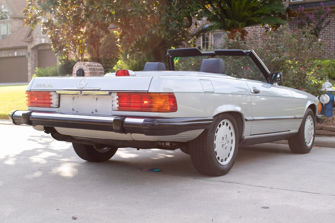 1987 Mercedes-Benz R107 SL-Class - Image 14 of 31