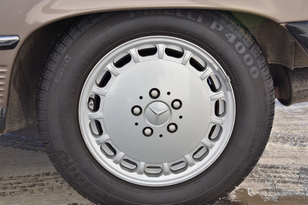 1987 Mercedes-Benz R107 SL-Class - Image 30 of 31