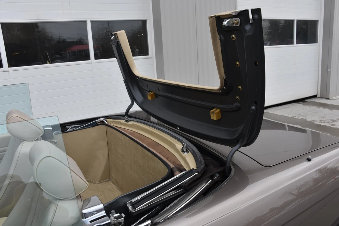 1987 Mercedes-Benz R107 SL-Class - Image 28 of 31