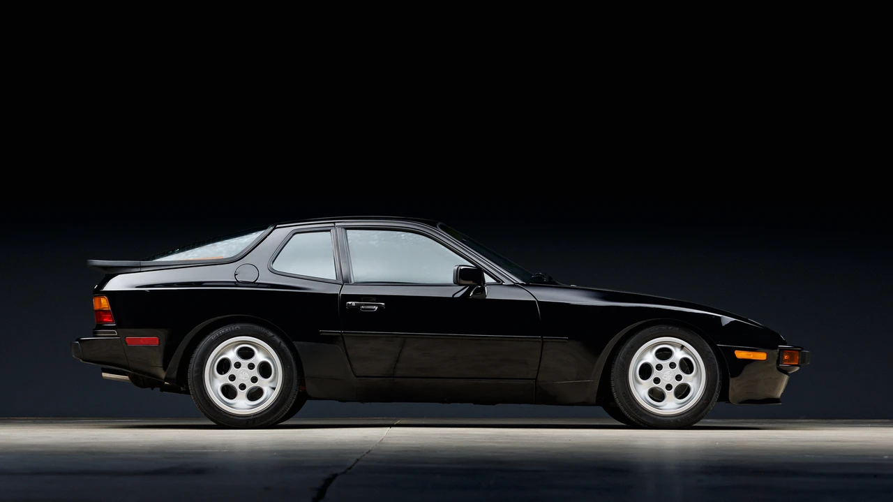 1987 Porsche 944 - Image 14 of 31