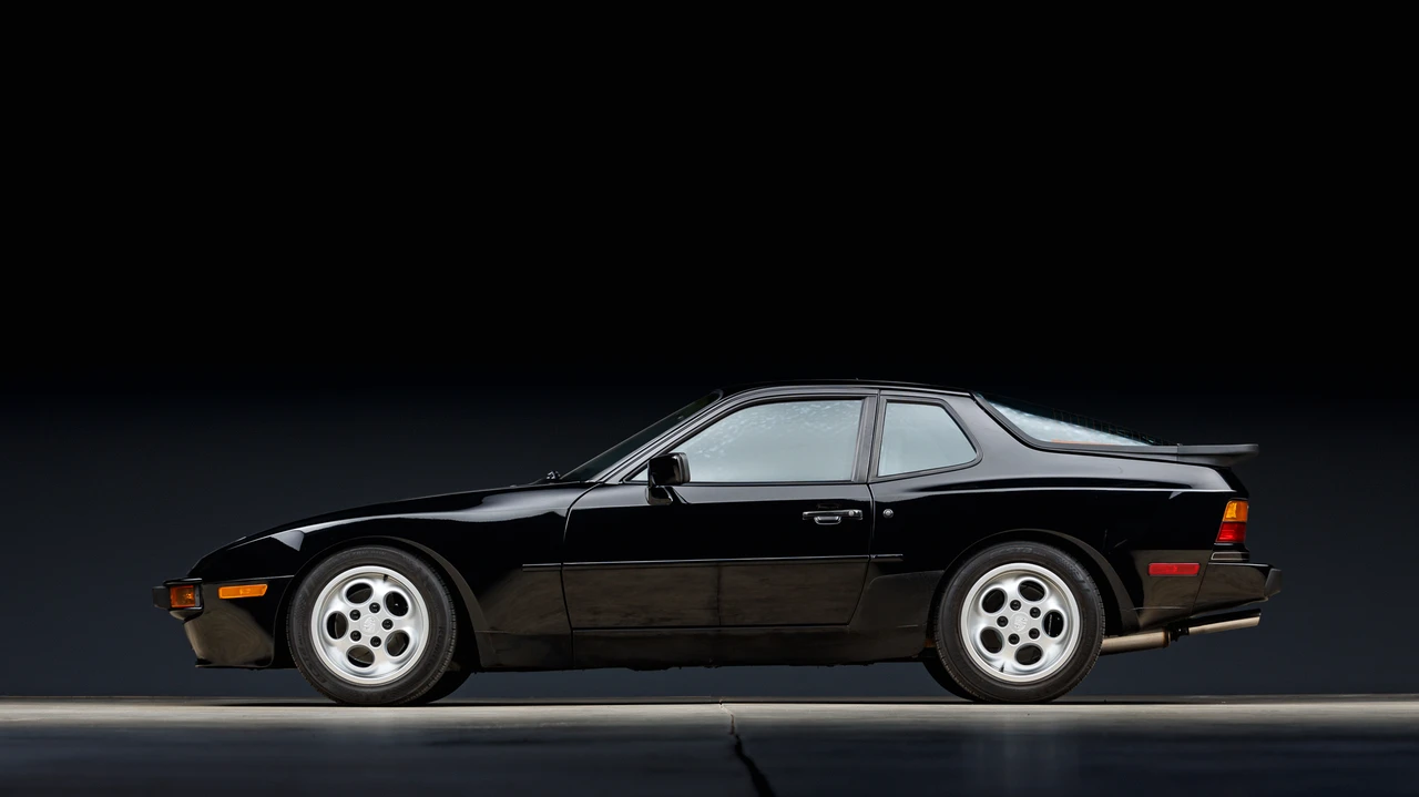 1987 Porsche 944 - Image 16 of 31
