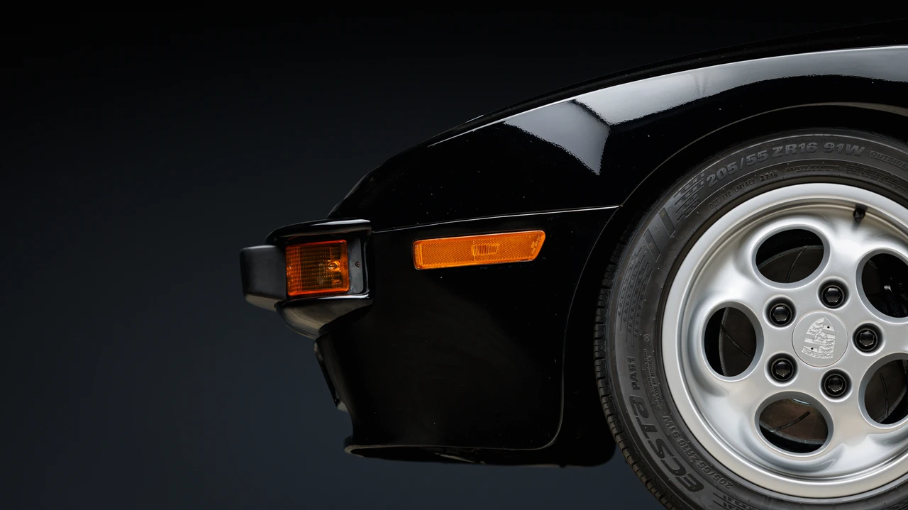 1987 Porsche 944 - Image 28 of 31