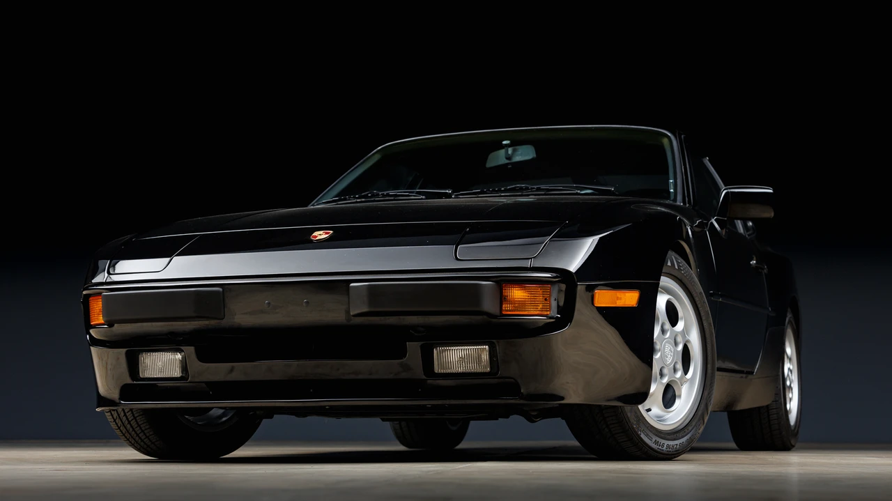 1987 Porsche 944 - Image 8 of 31