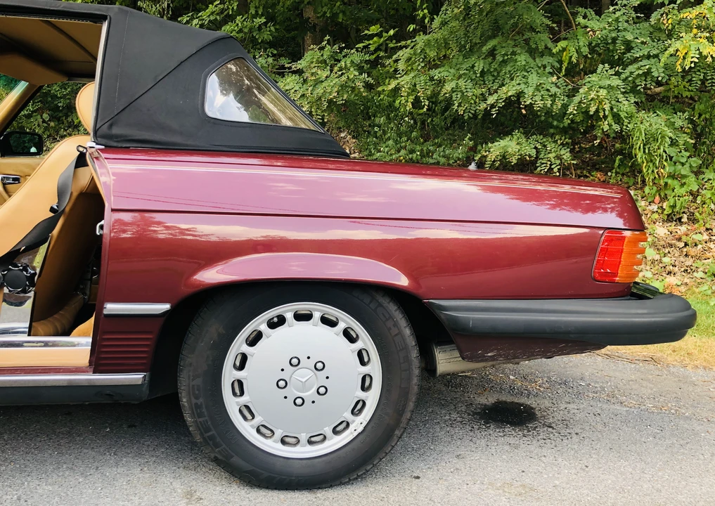 1988 Mercedes-Benz R107 SL-Class - Image 29 of 31