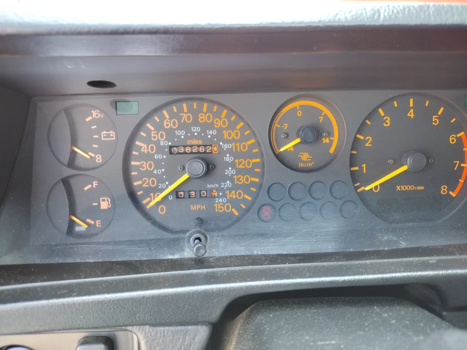 1988 Mitsubishi Starion - Image 16 of 29