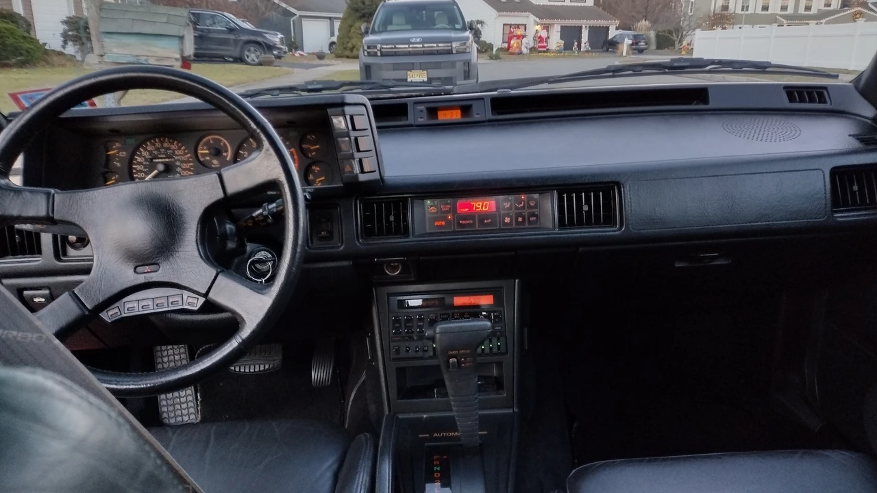 1988 Mitsubishi Starion - Image 15 of 29