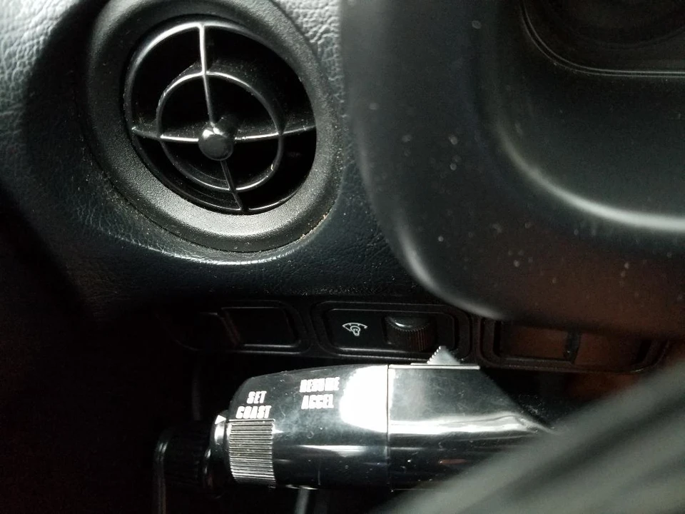 1990 Mazda NA MX-5 Miata - Image 21 of 31