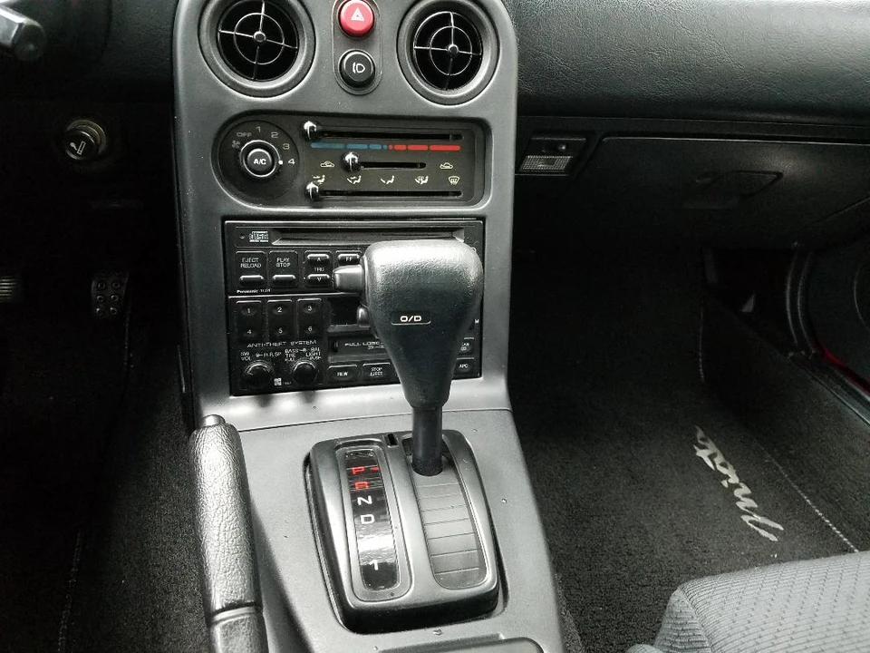 1990 Mazda NA MX-5 Miata - Image 23 of 31