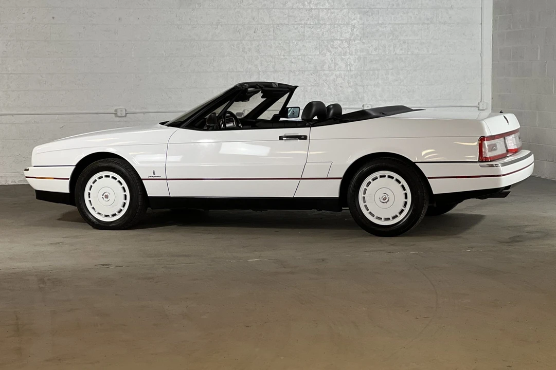 1991 Cadillac Allante - Image 8 of 31