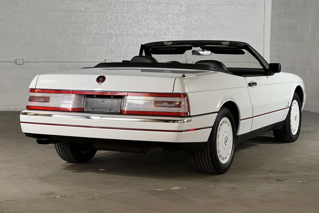 1991 Cadillac Allante - Image 18 of 31
