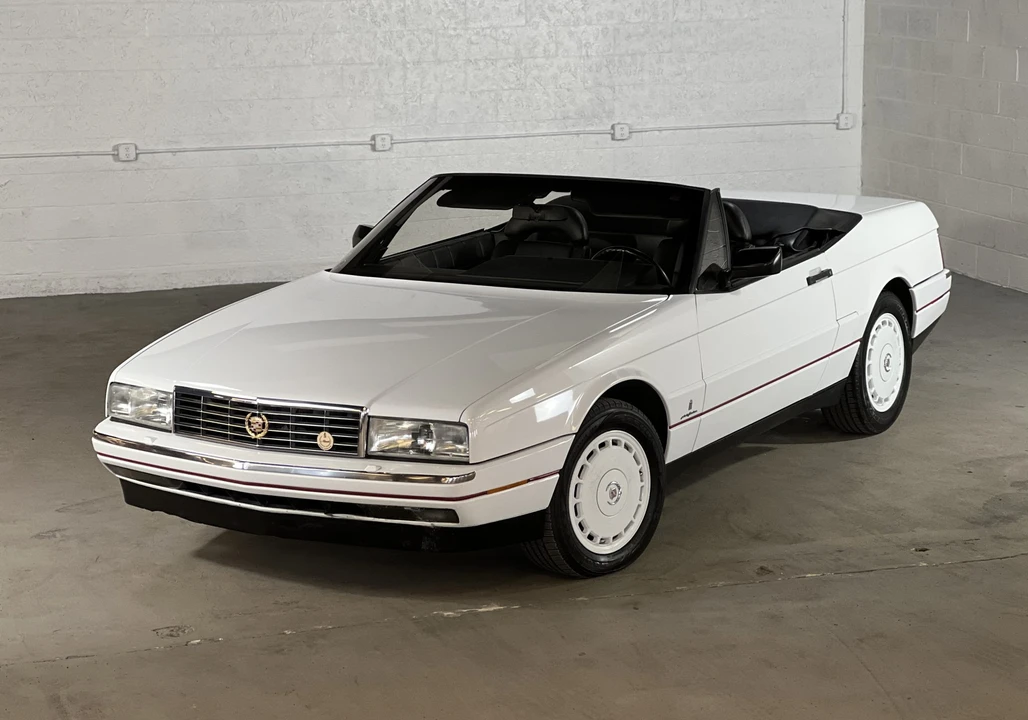 1991 Cadillac Allante - Image 2 of 31