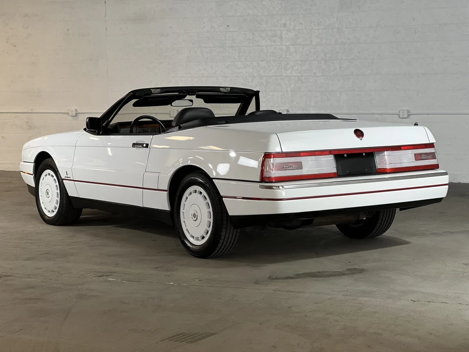 1991 Cadillac Allante - Image 14 of 31