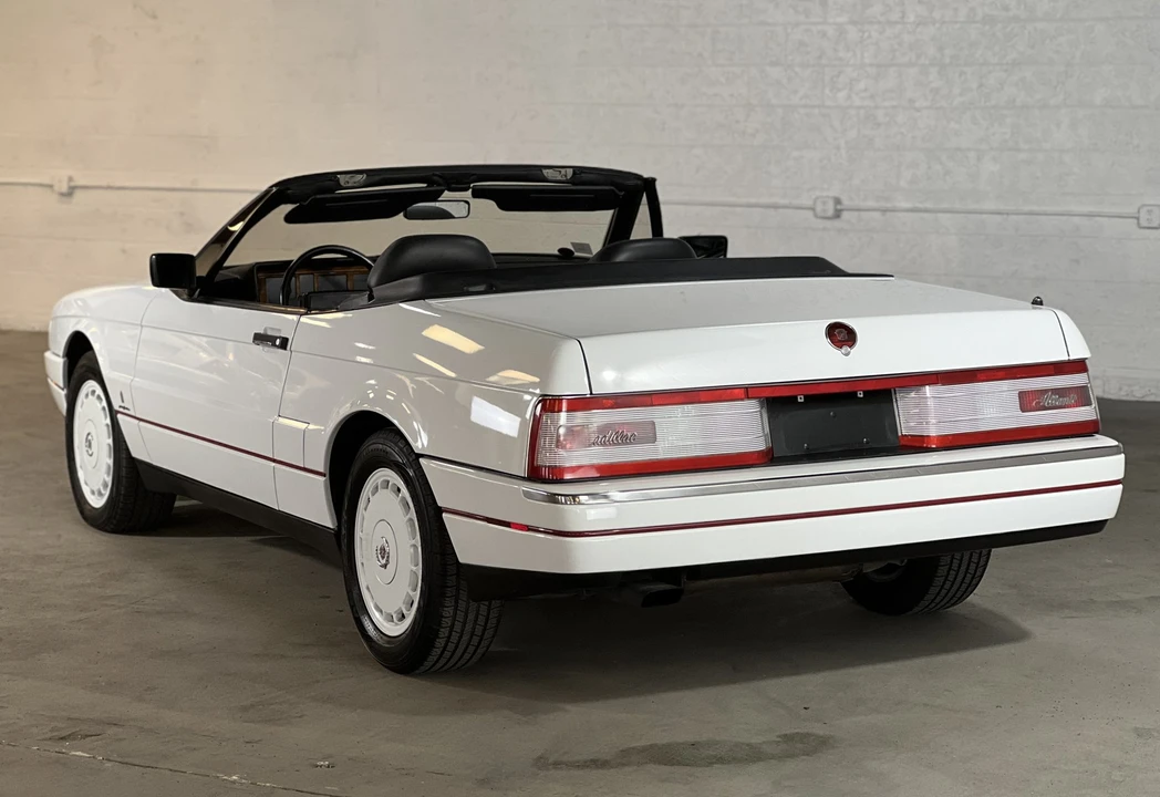 1991 Cadillac Allante - Image 15 of 31