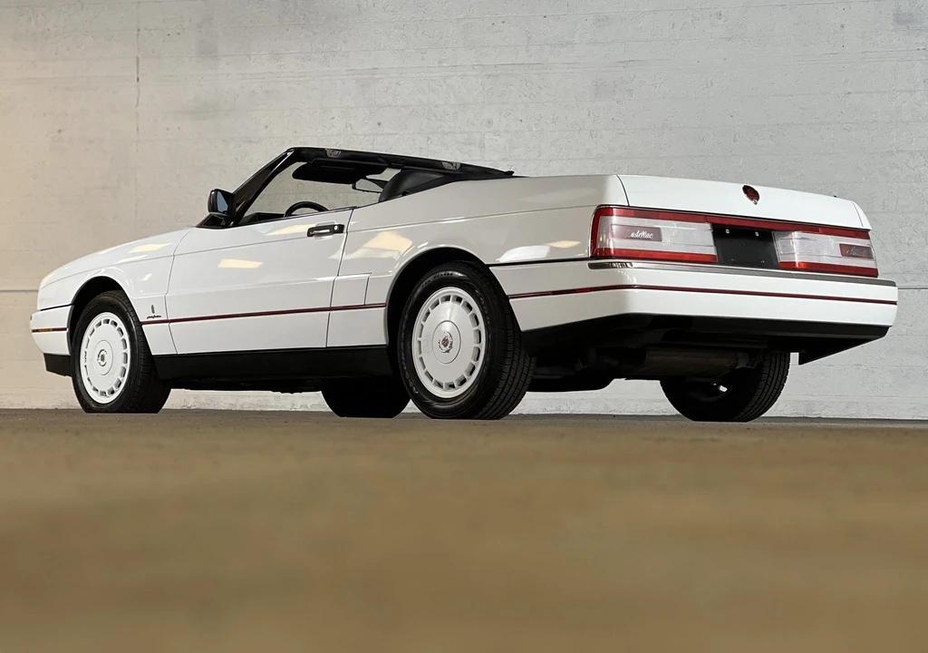 1991 Cadillac Allante - Image 13 of 31