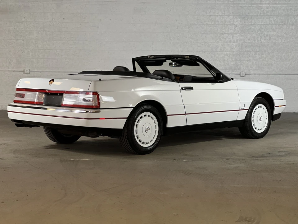 1991 Cadillac Allante - Image 21 of 31