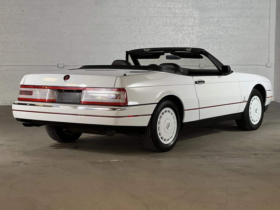 1991 Cadillac Allante - Image 20 of 31