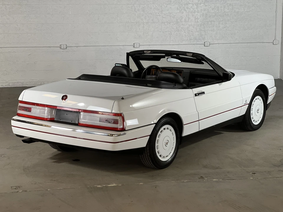 1991 Cadillac Allante - Image 19 of 31