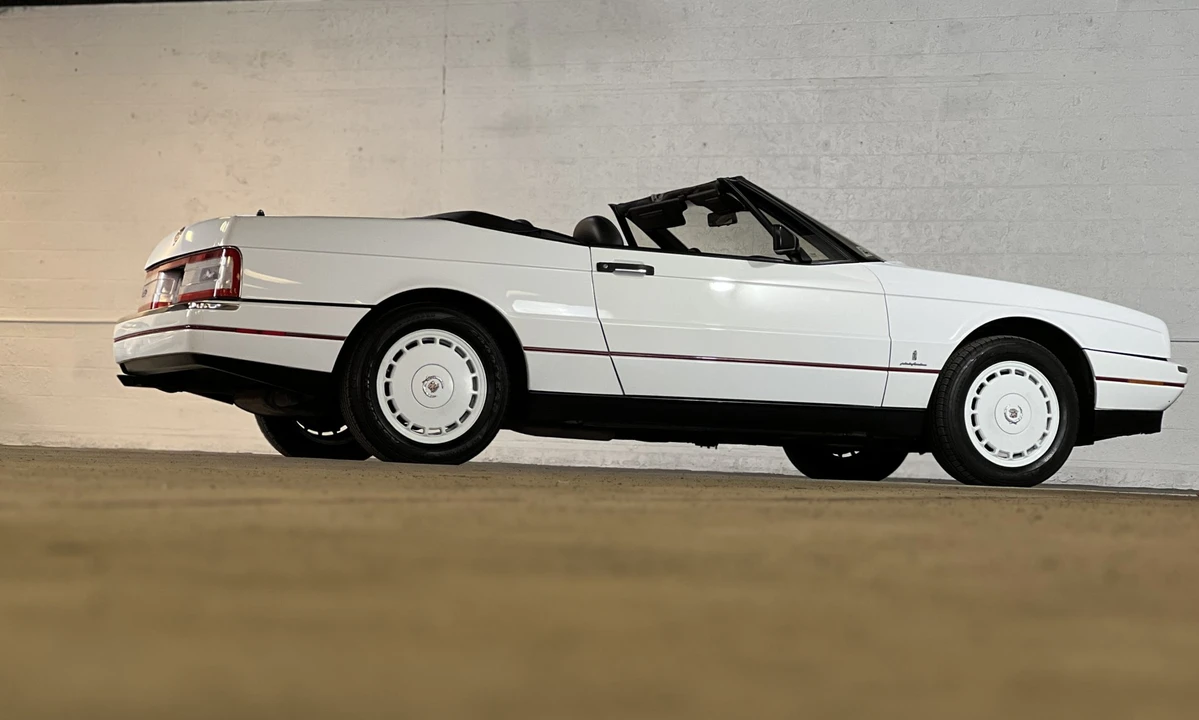 1991 Cadillac Allante - Image 25 of 31