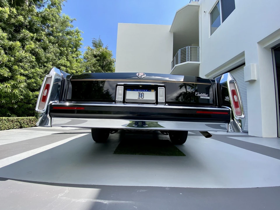 1991 Cadillac Brougham - Image 12 of 31