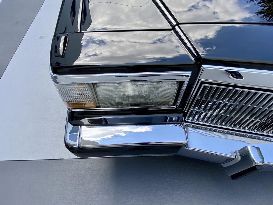 1991 Cadillac Brougham - Image 31 of 31