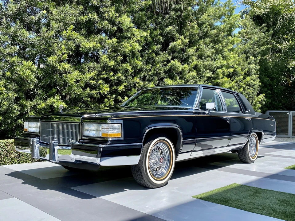 1991 Cadillac Brougham - Image 3 of 31