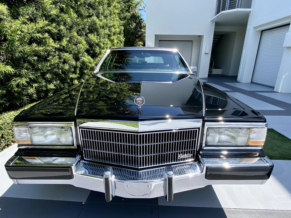 1991 Cadillac Brougham - Image 26 of 31