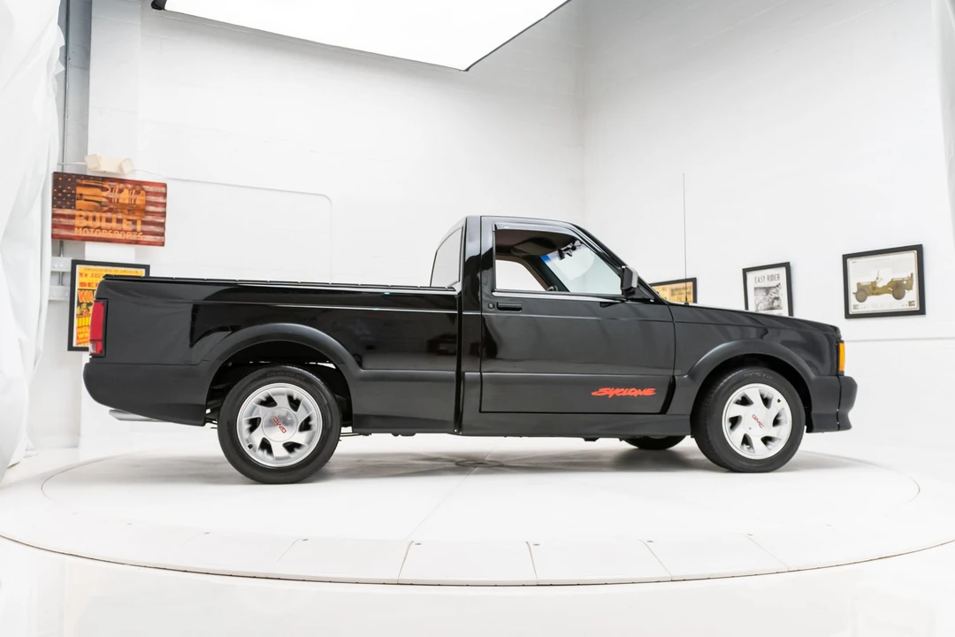 1991 GMC Syclone - Image 18 of 31