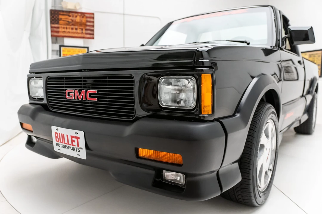 1991 GMC Syclone - Image 28 of 31