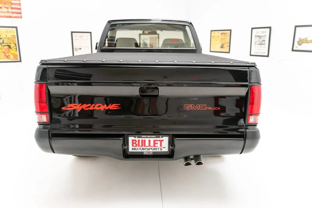 1991 GMC Syclone - Image 25 of 31