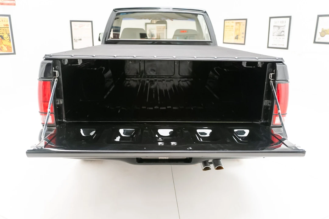 1991 GMC Syclone - Image 24 of 31